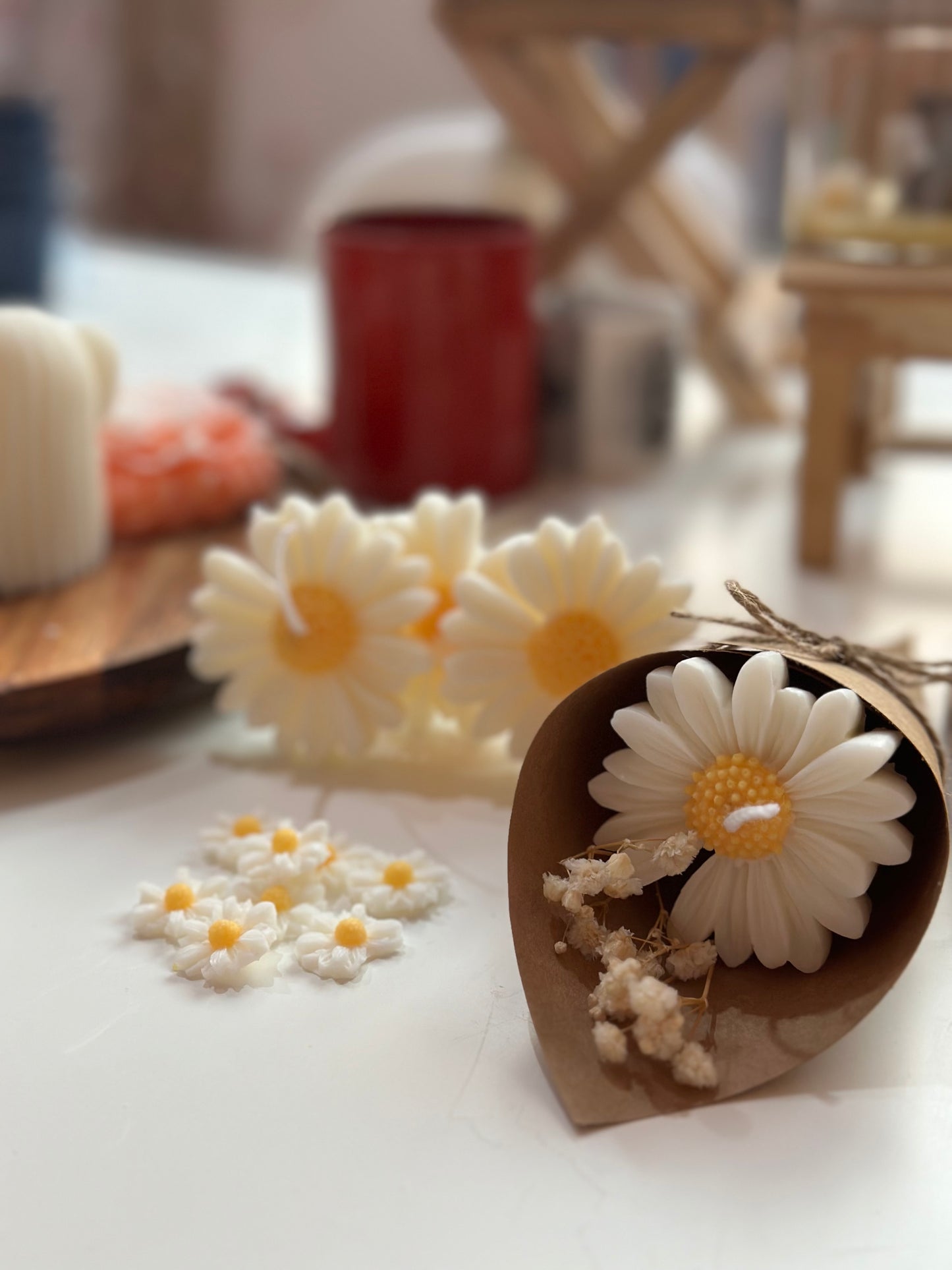 Daisy candle bouquet
