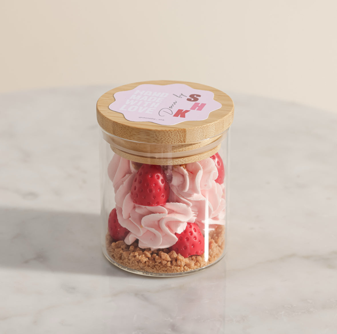 Strawberry cheesecake candle