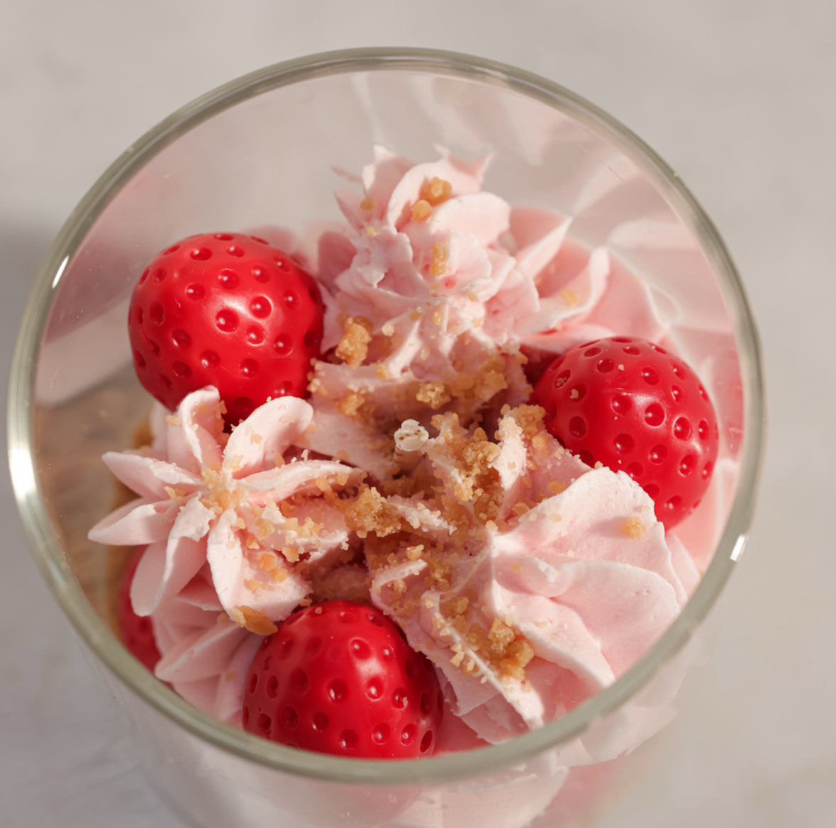 Strawberry cheesecake candle