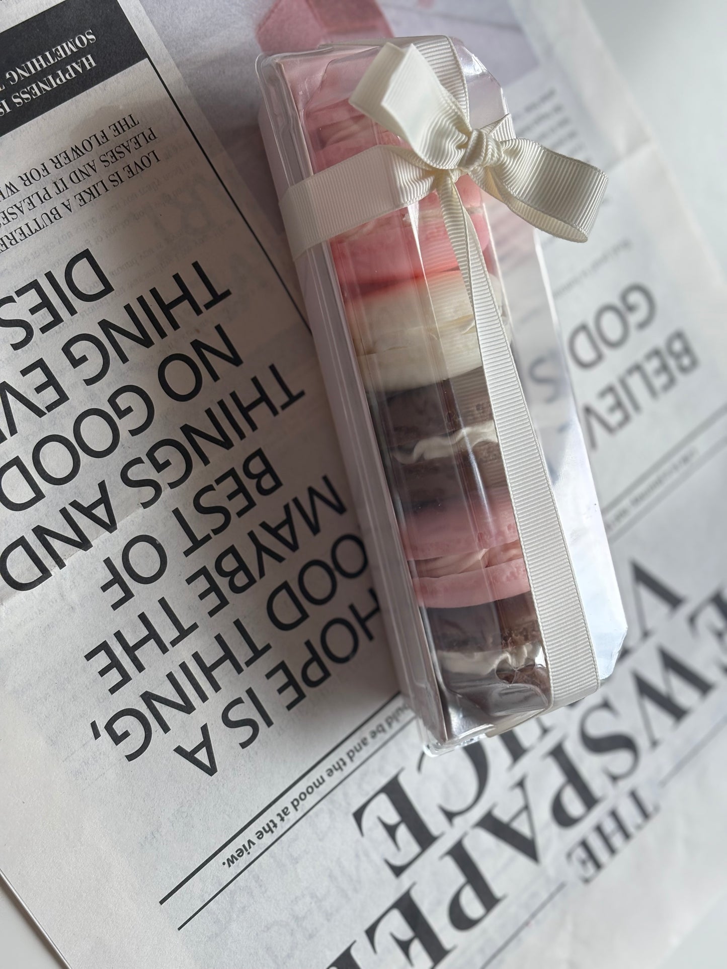 Macarons melt wax