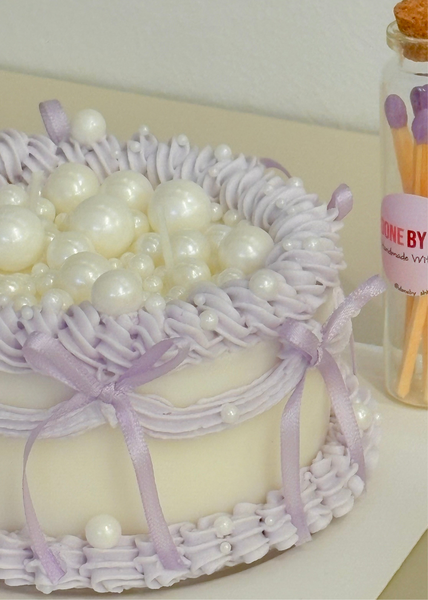 Pearls Candle cake