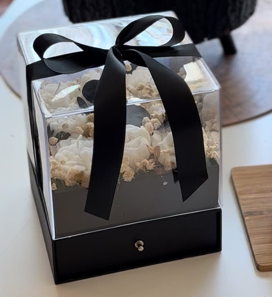 Flowers acrylic gift box