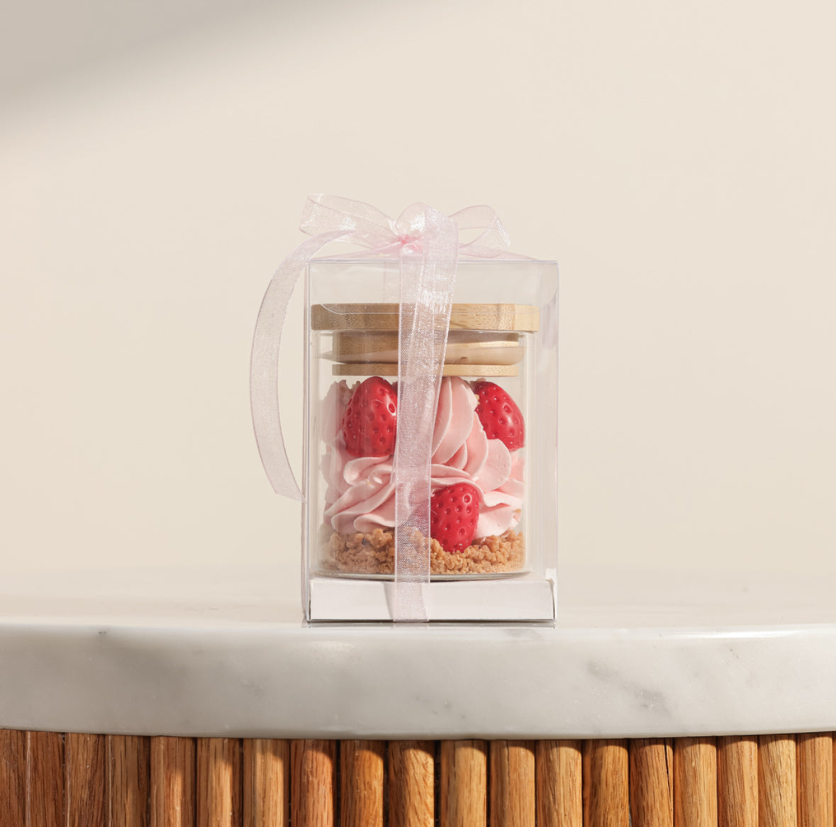 Strawberry cheesecake candle