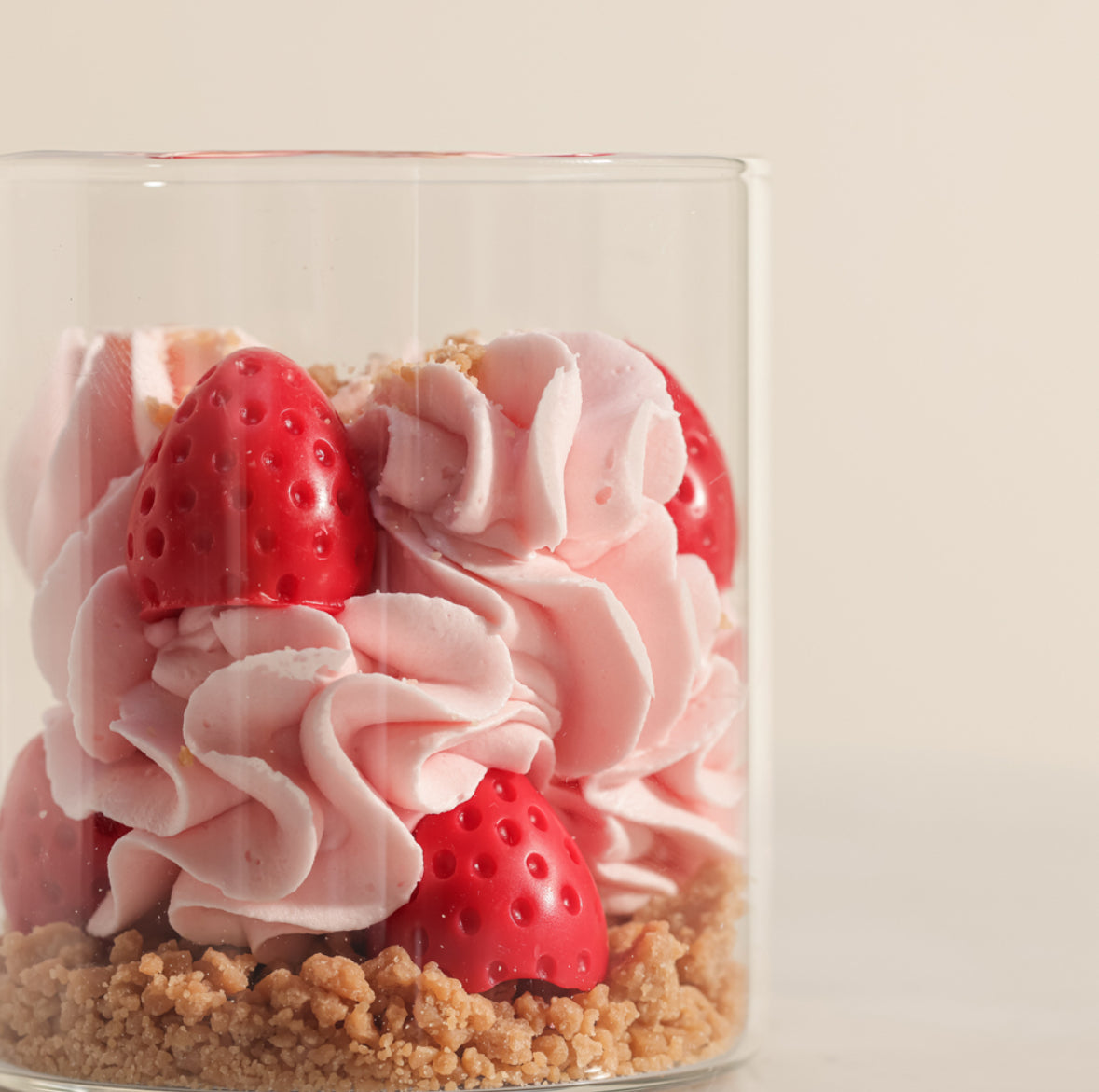 Strawberry cheesecake candle
