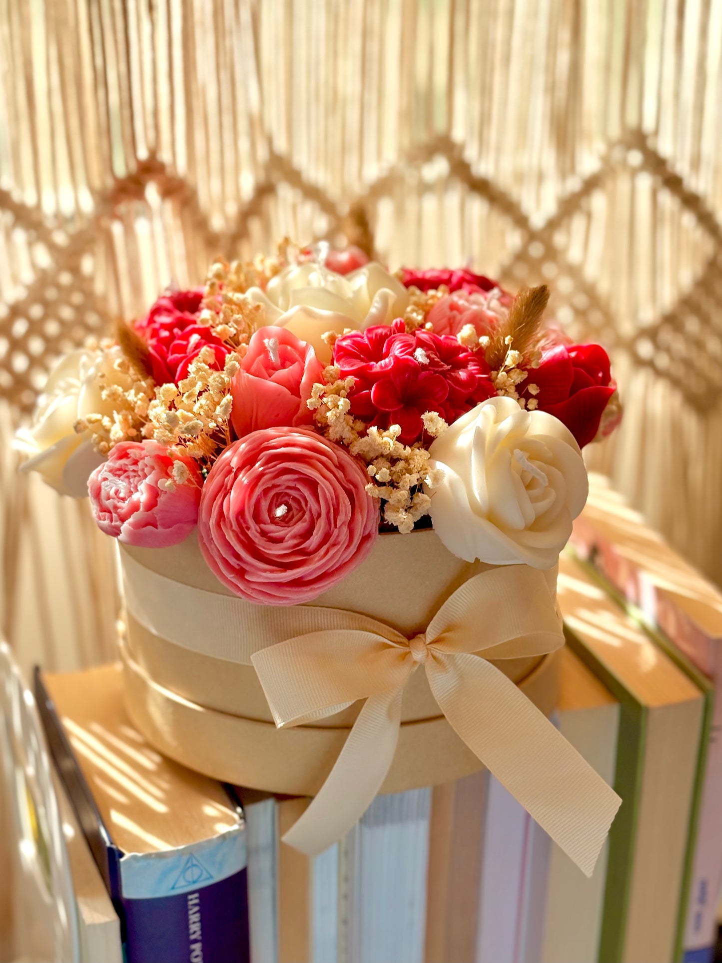 علبة باقة شموع ملونه