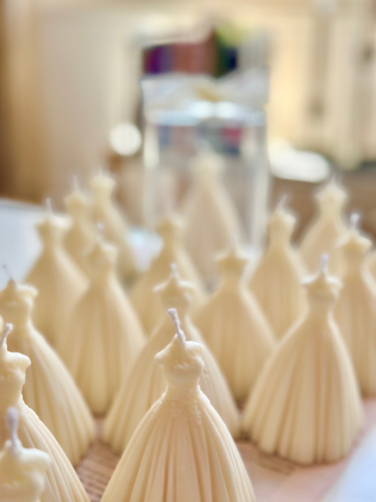 Bride candle giveaways