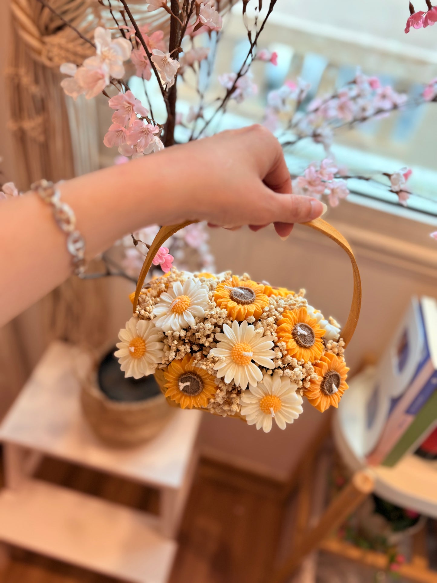 Candle bouquet basket