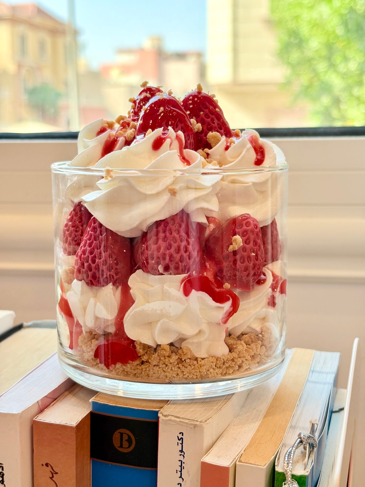 Strawberry cheesecake candle