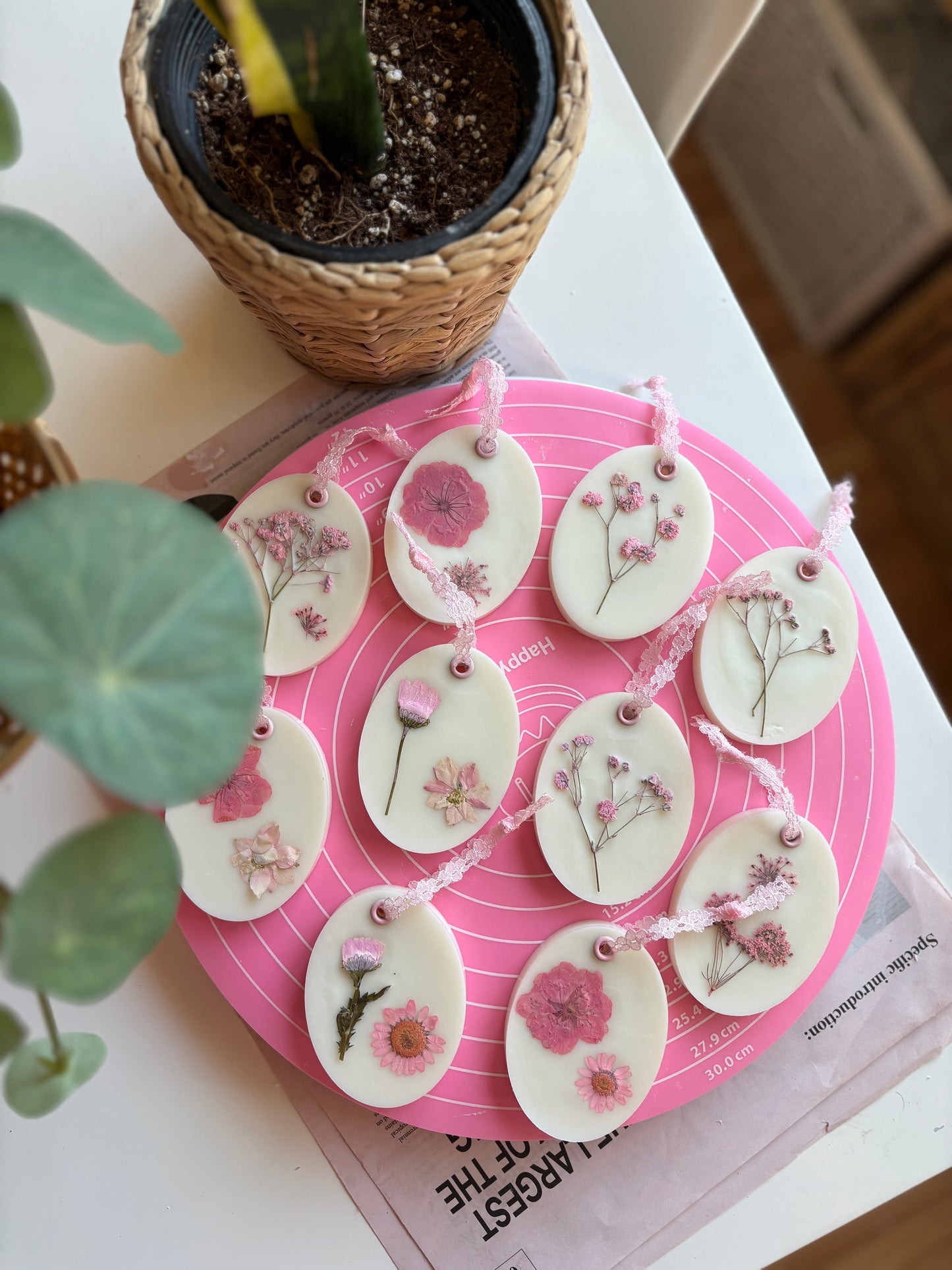 Flower candle hanger