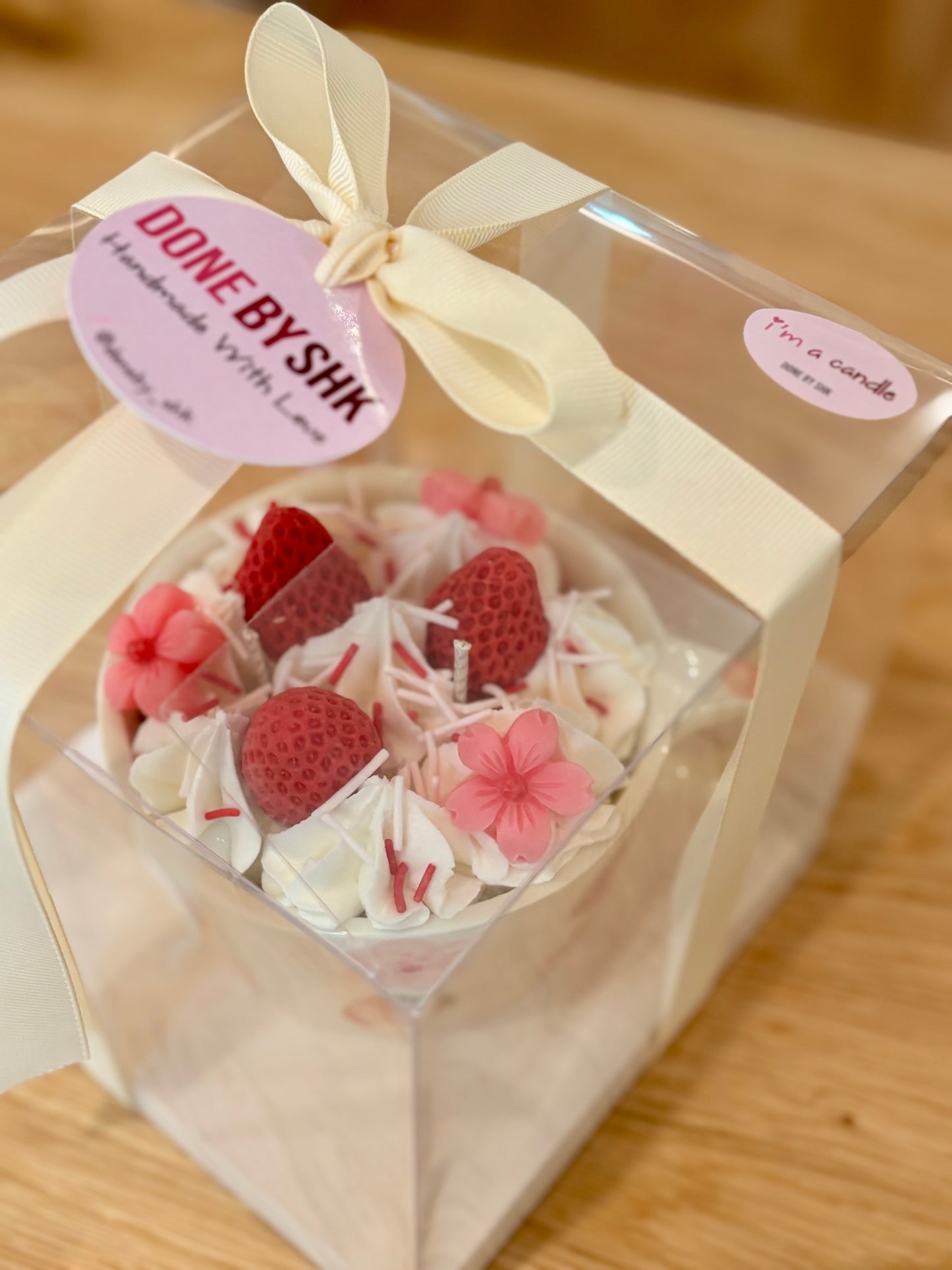 Strawberry Flower mug candle