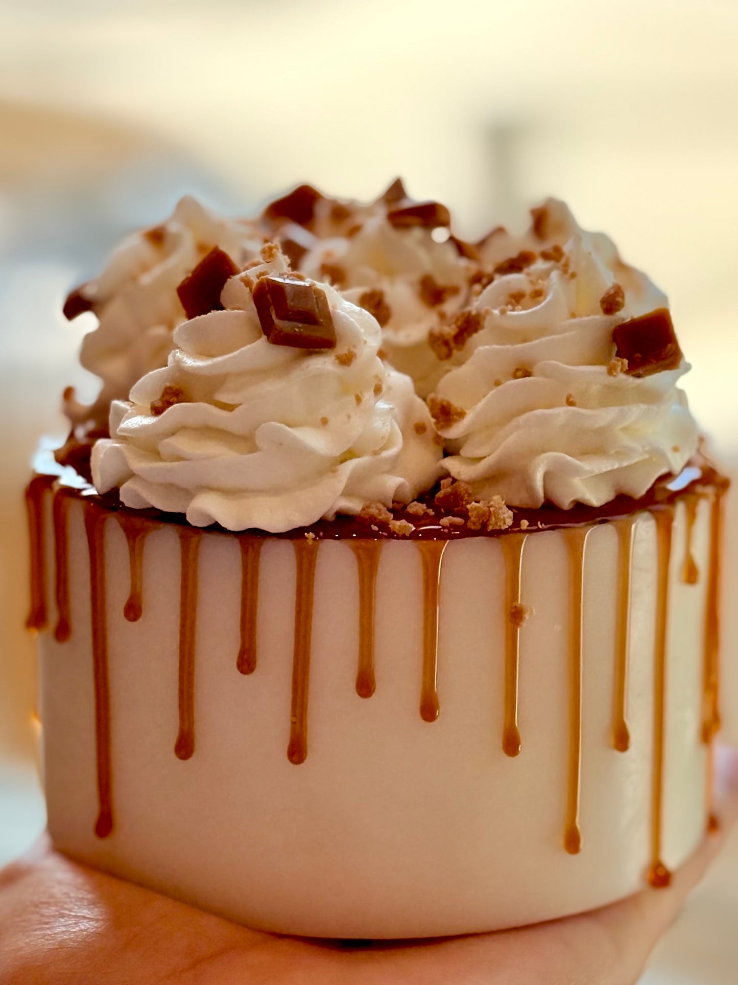 شمعة كيكة الكراميل