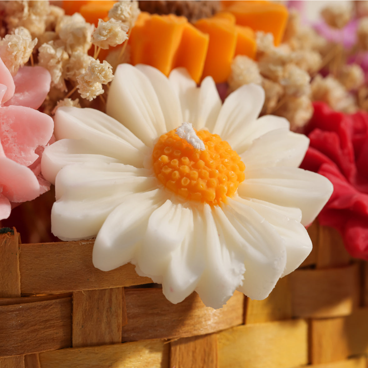 Gift candle bouquet basket