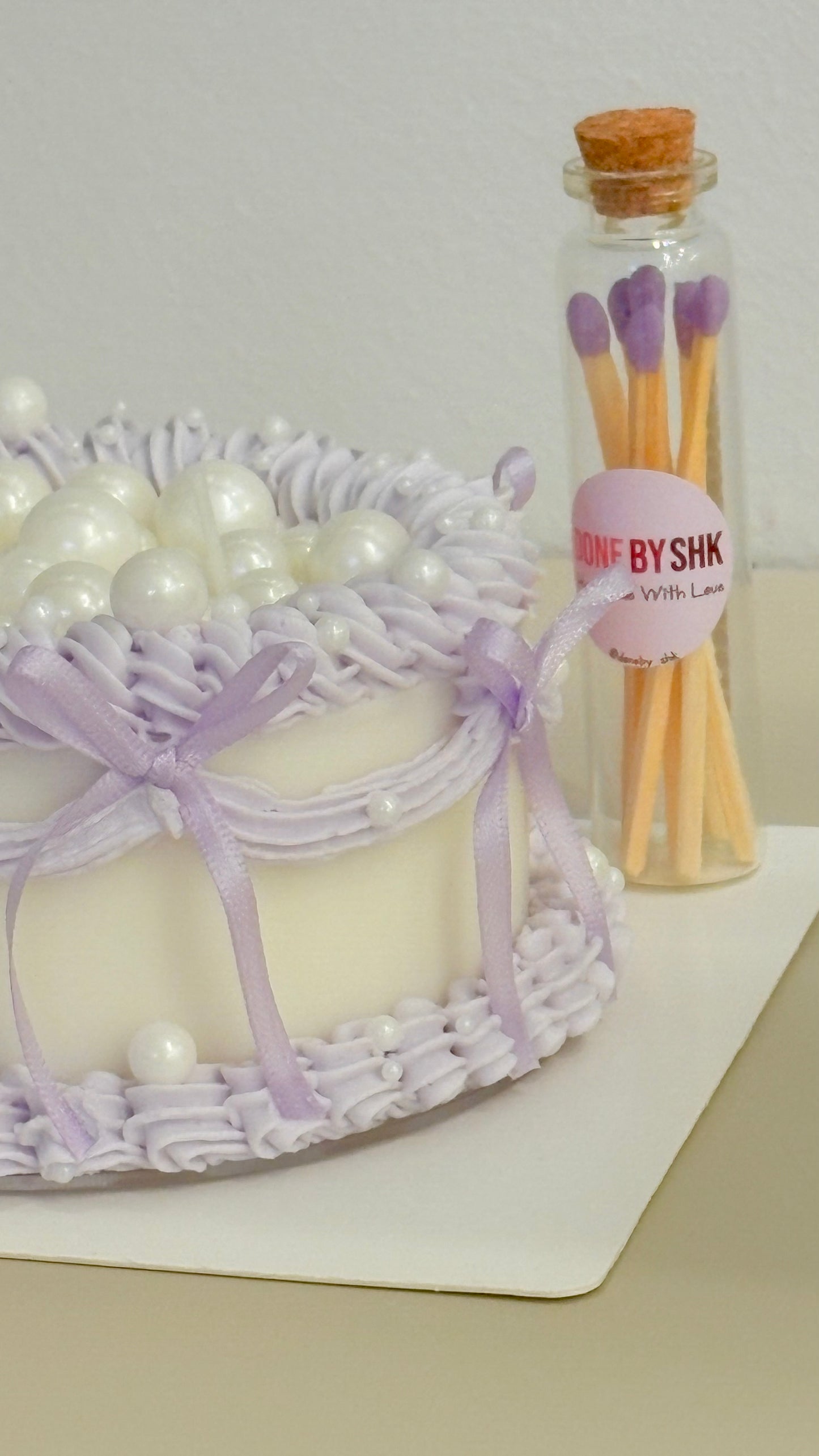 Pearls Candle cake