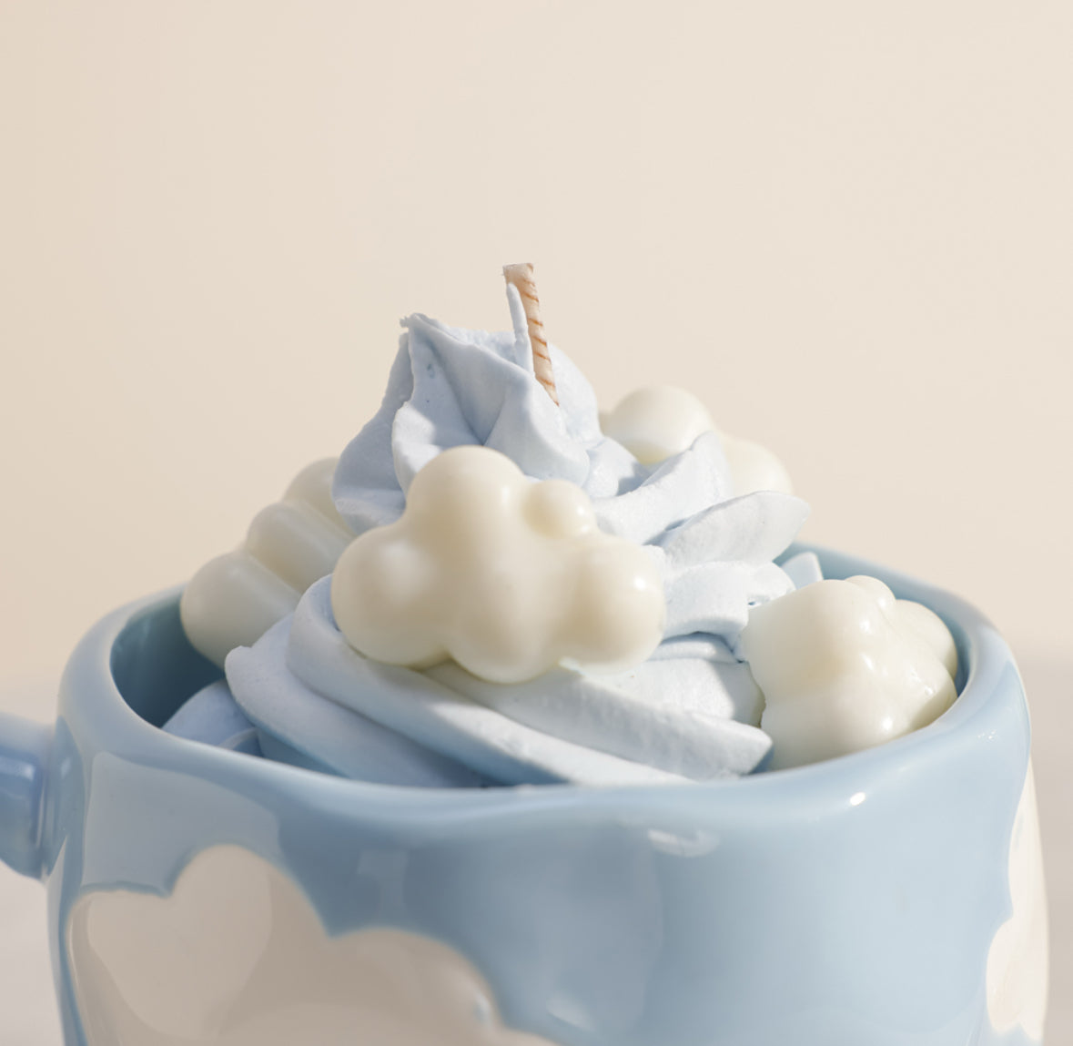 Cloud candle ☁️⛅️🌧️