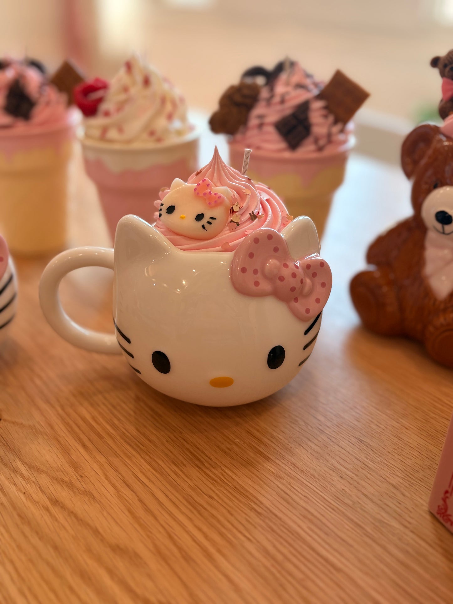 Hello kitty candle