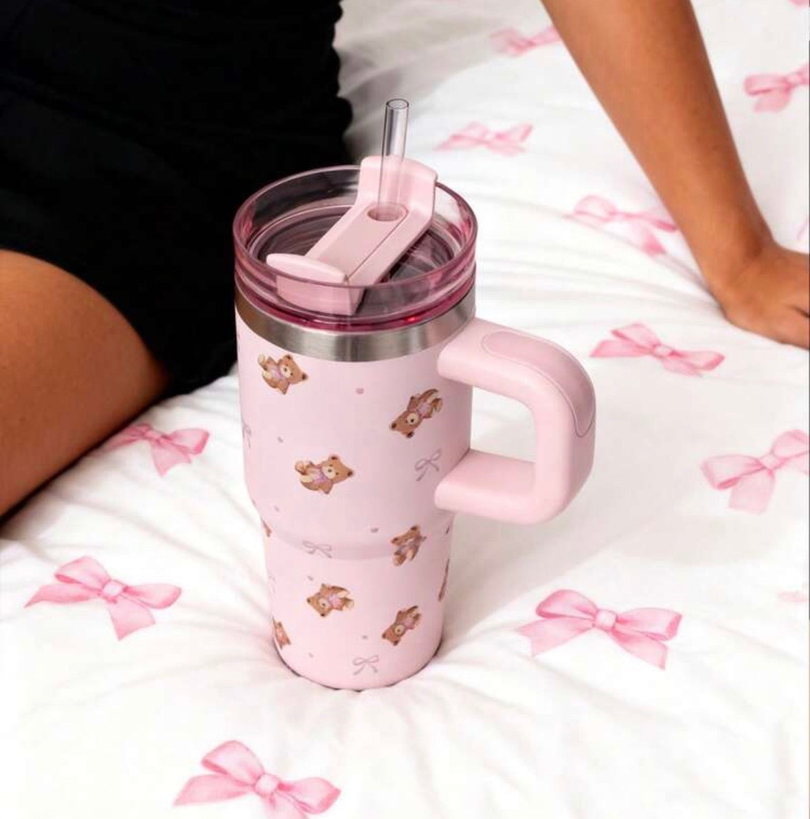 Cup bear bow