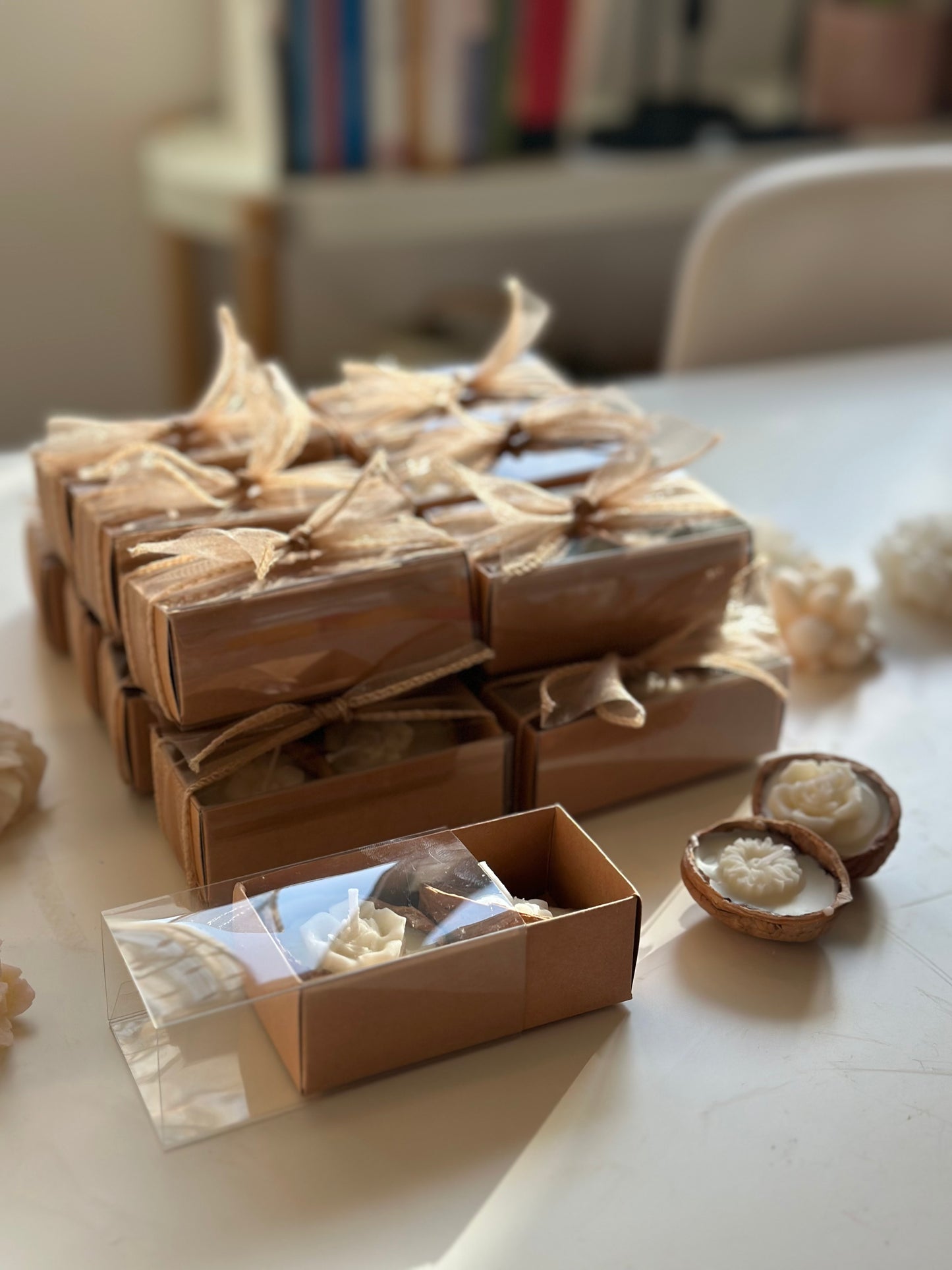 Walnut candles giveaways