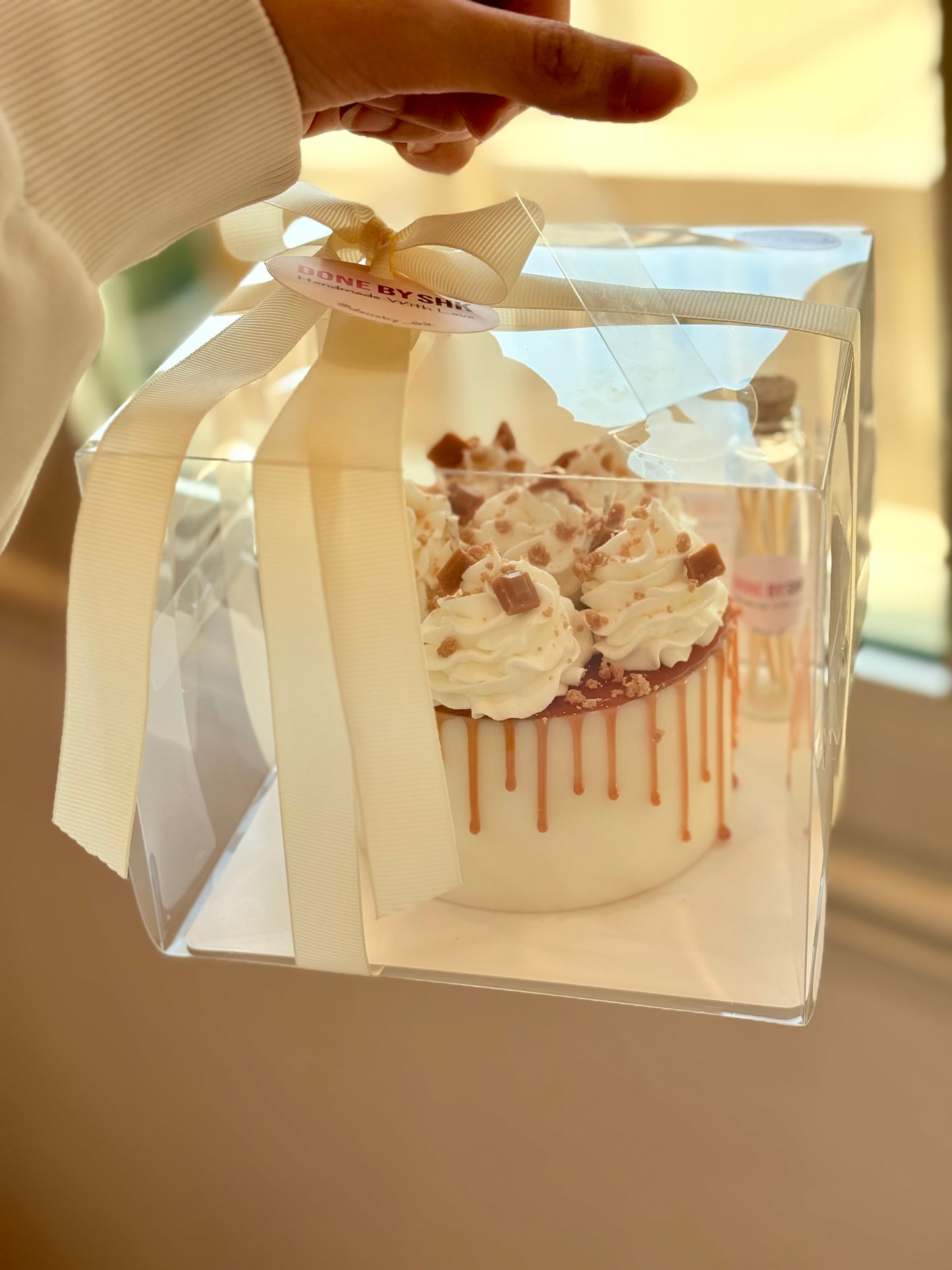 شمعة كيكة الكراميل