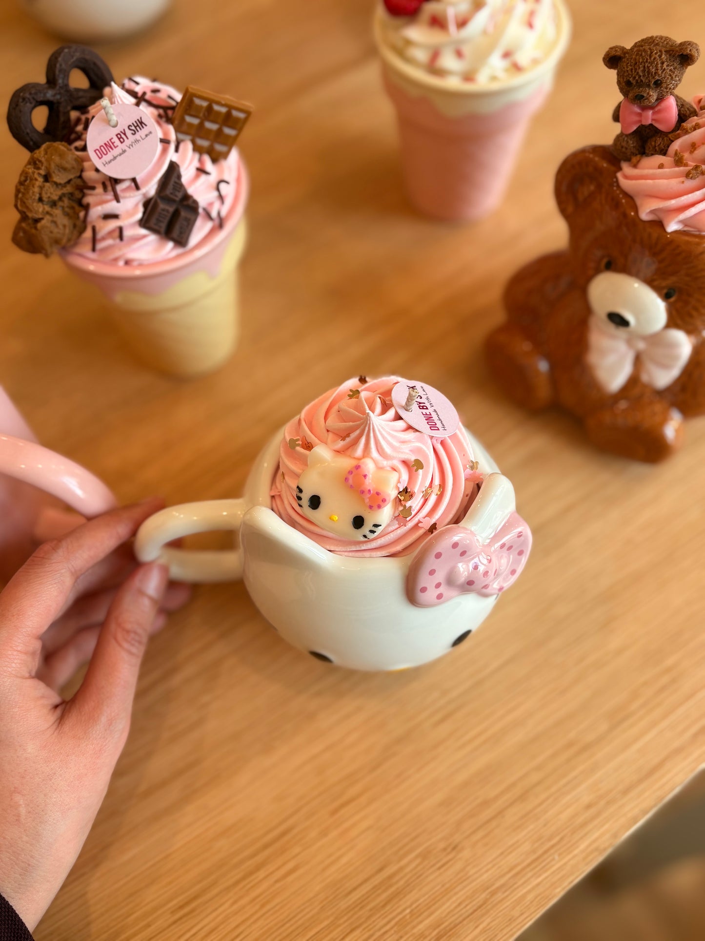 Hello kitty candle