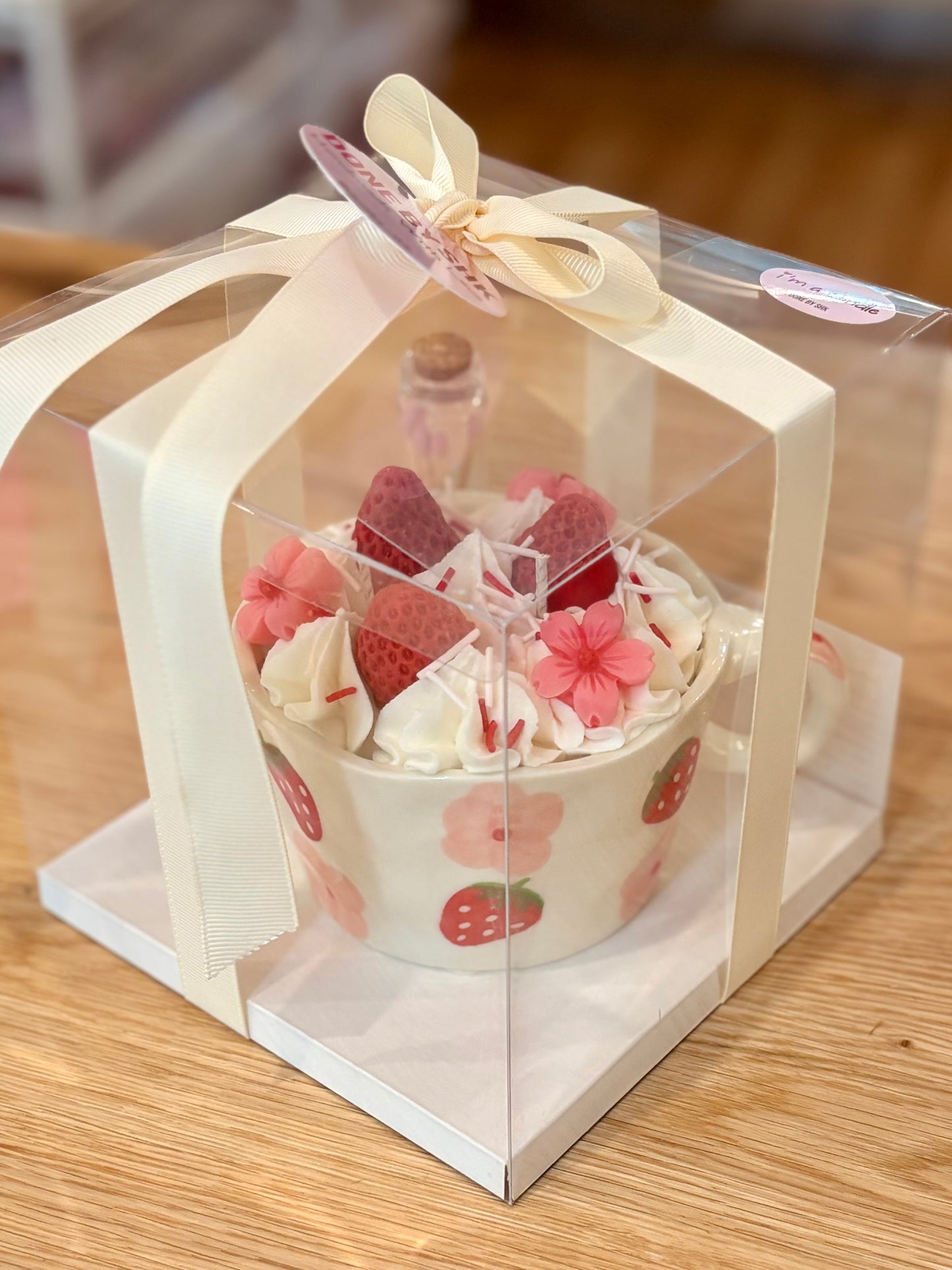 Strawberry Flower mug candle