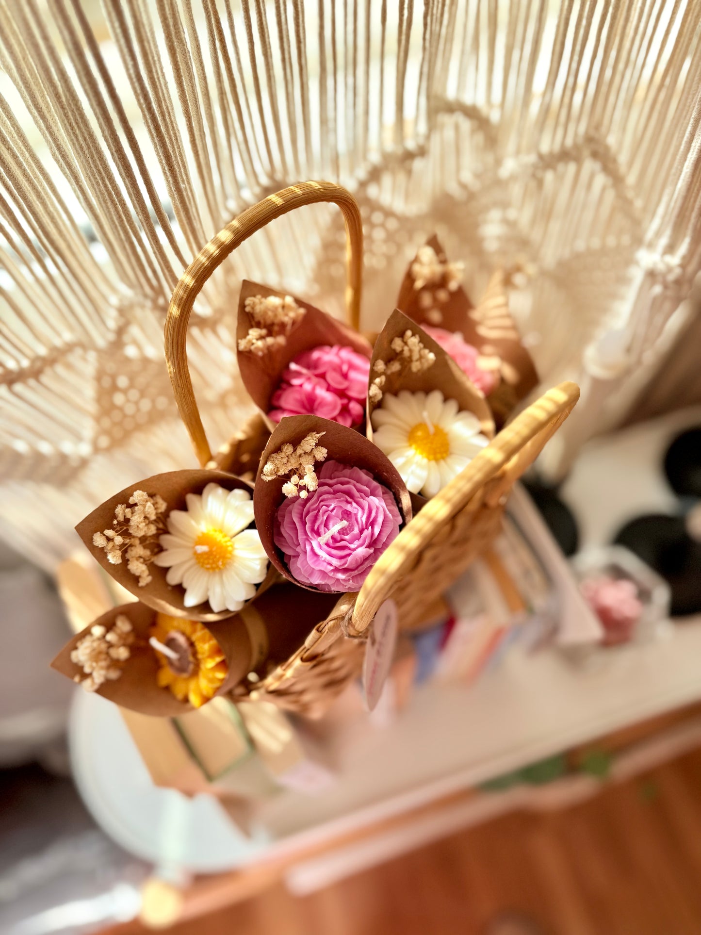 Small basket (empty)